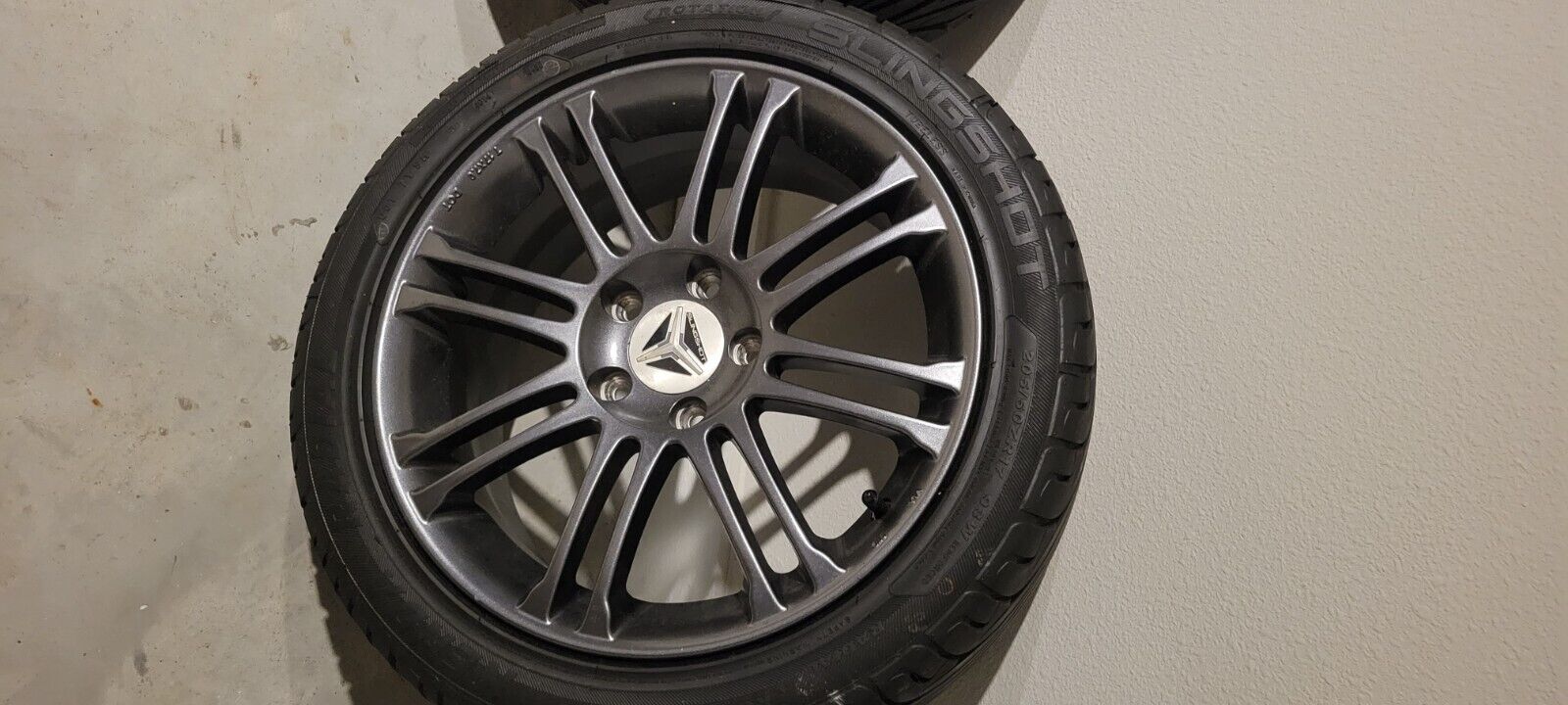 Rims and Tires for polaris slingshot 2 front 17inch and 1 rear 18inch